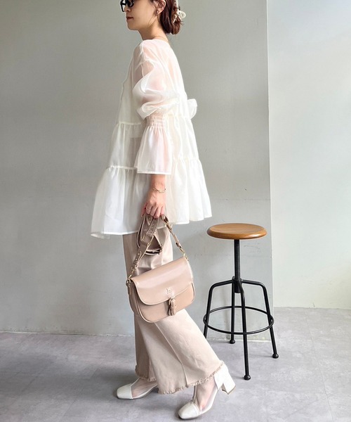 one after another NICE CLAUP（ワンアフターアナザーナイスクラップ）の「前後2WAY/オーガンジーチュニック（チュニック・レディース・アイボリー/ブラック・FREE）」の13枚目の写真