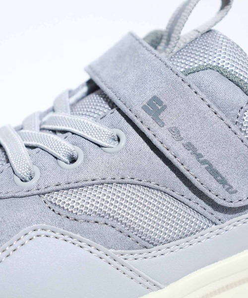 瞬足（シュンソク）の「【瞬足】ZOZOTOWN別注モデル（スニーカー・キッズ・ブラック/ベージュ/グレー・20.0cm/23.5cm/24.0cm/21.0cm/22.0cm/19.0cm/21.5cm/19.5cm/23.0cm/20.5cm/22.5cm/24.5cm）」の17枚目の写真