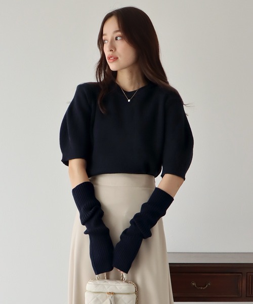 BLUEEAST（ブルーイースト）の「アームウォーマー付きパフスリーブリブニット（ニット/セーター・レディース・モカ/ベージュ/グレー/ブラック・MEDIUM）」の2枚目の写真