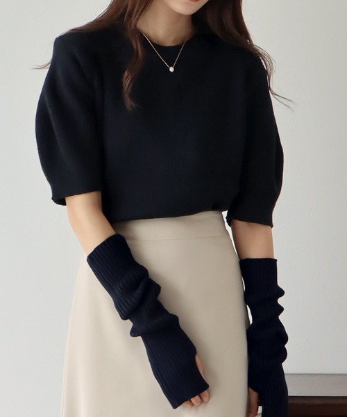 BLUEEAST（ブルーイースト）の「アームウォーマー付きパフスリーブリブニット（ニット/セーター・レディース・モカ/ベージュ/グレー/ブラック・MEDIUM）」の5枚目の写真