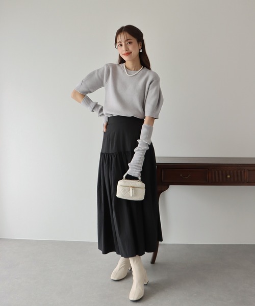 BLUEEAST（ブルーイースト）の「アームウォーマー付きパフスリーブリブニット（ニット/セーター・レディース・モカ/ベージュ/グレー/ブラック・MEDIUM）」の16枚目の写真