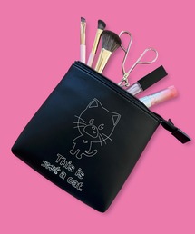 This is not a cat.（ディスイズノットアキャット）の「This is not a cat. / ディスイズ ノット ア キャット 四角 ポーチ ねこになったマロン poach MDI（ポーチ）」