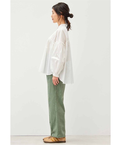 Live in comfort（リブインコンフォート）の「リブ　イン　コンフォート　はまじとコラボ　らくしてきれい見えする太うねコーデュロイパンツ（その他パンツ・レディース・ライトベージュ・8/7/6/9/11/10/5/2/13/12/4/3）」の4枚目の写真