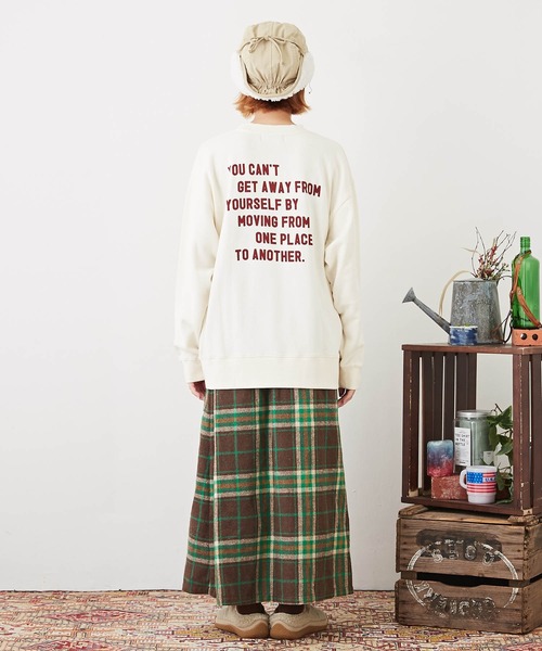 CUBE SUGAR（キューブシュガー）の「裏毛スウェットロゴプリントトレーナー（スウェット・レディース・マルチ/マスタード/ネイビー/ナチュラル/レッド・M）」の17枚目の写真