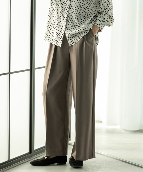 OPAQUE.CLIP（オペークドットクリップ）の「◆落ち感タックワイドストレートパンツ【洗濯機洗い可】（その他パンツ・レディース・ブラウン系その他/ダークグレー・42/40/36/38）」の5枚目の写真
