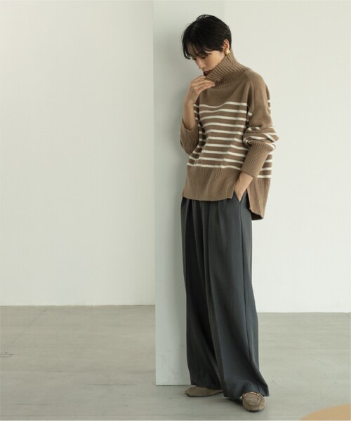 OPAQUE.CLIP（オペークドットクリップ）の「◆落ち感タックワイドストレートパンツ【洗濯機洗い可】（その他パンツ・レディース・ブラウン系その他/ダークグレー・42/40/36/38）」の17枚目の写真