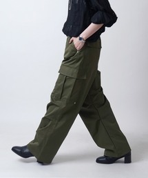 Confirm | リベット付 デザインカーゴパンツ サイドポケット 裾ドローコード ワイドストレート パラシュートパンツ【Confirm】(カーゴパンツ)
