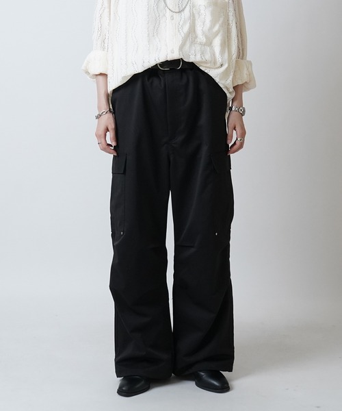Confirm(コンファーム)の「リベット付 デザインカーゴパンツ サイドポケット 裾ドローコード ワイドストレート パラシュートパンツ【Confirm】(カーゴパンツ・メンズ・ブラック/カーキ/チャコールグレー/ピンク・M/L)」の13枚目の写真