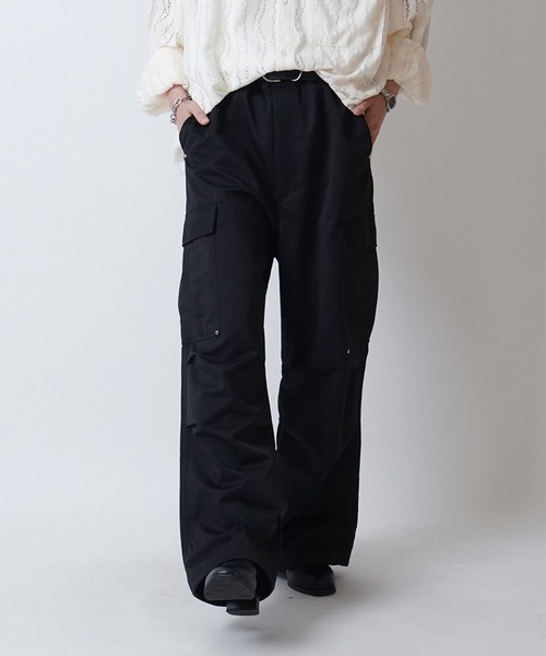 Confirm(コンファーム)の「リベット付 デザインカーゴパンツ サイドポケット 裾ドローコード ワイドストレート パラシュートパンツ【Confirm】(カーゴパンツ・メンズ・ブラック/カーキ/チャコールグレー/ピンク・M/L)」の16枚目の写真