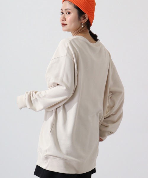 spiritoso(スピリトーゾ)の「spiritoso ガールデザインプリント 裏毛スウェット(スウェット・レディース・ホワイト/ライトベージュ/ブラック・F)」の9枚目の写真