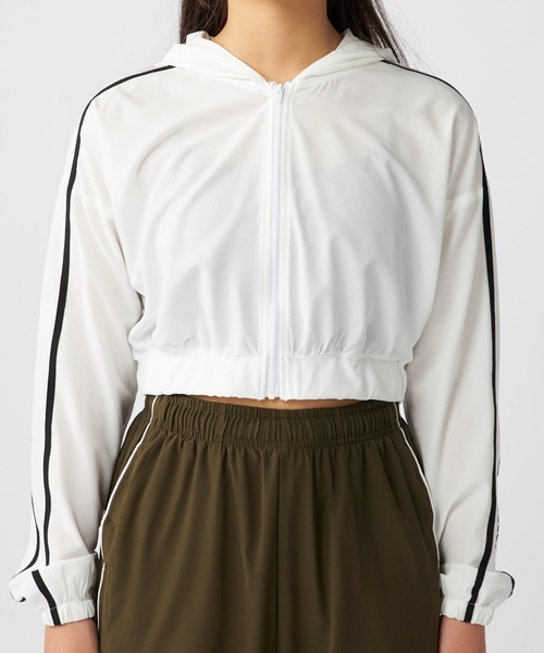 repipi armario（レピピ アルマリオ）の「【repipi armario / レピピアルマリオ】キッズ短丈ジップパーカー　ダンス　トレーニング（パーカー・キッズ・ホワイト/ブラック・140/150/160/170）」の19枚目の写真