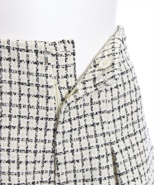 clear（クリア）の「チェック柄タックハイウエストショートパンツ［ショート丈 上品 大人 フェミニン］≪再入荷≫（その他パンツ・レディース・アイボリー/ブラック・S/M）」の4枚目の写真