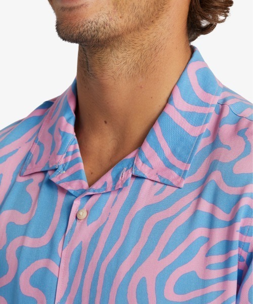 Quiksilver(クイックシルバー)の「POOL PARTY CASUAL SS/クイックシルバー半袖総柄シャツ(シャツ/ブラウス・メンズ・ブラック/ブルー/ブルー系その他/ベージュ・X-LARGE/SMALL/MEDIUM/LARGE)」の22枚目の写真
