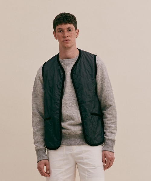 LAVENHAM（ラベンハム）の「Unwadded Thornham Mens / アンワディッド ソーンハム メンズ（ベスト・メンズ・ブラック/オリーブ/ベージュ系その他2/ネイビー/ダークブラック・XS/S/M/L/XL/XXL）」の6枚目の写真