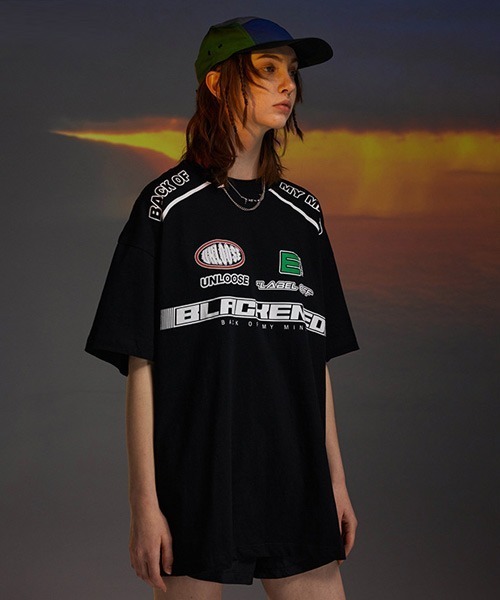 Ressaca(レサーカ)の「オーバーサイズ レーシングプリントTシャツ ブロークコア(Tシャツ/カットソー・メンズ・ホワイト/ブラック・XL/L/M/S)」の4枚目の写真
