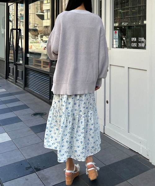 INGNI(イング)の「肩リボン花柄ティアードワンピース(ワンピース・レディース・ブラック/オフホワイト・M)」の5枚目の写真