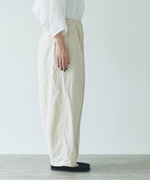 yuni（ユニ ）の「コットンリネンツイル コクーンパンツ1701PT046241