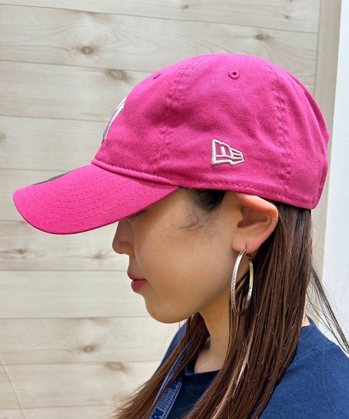 NEW ERA（ニューエラ）の「NEW ERA/ニューエラ キャップ 9TWENTY クロスストラップ カスタムカラー ニューヨーク・ヤンキース 14324552（キャップ・メンズ・オレンジ/パープル/ピンク系1/ピンク系2/ベージュ/ネイビー系1/オレンジ系その他/ネイビー系2・FREE）」の16枚目の写真