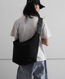 Mr.FEAST（ミスターフィースト）の「Mr.FEAST FLAP SHOULDER BAG 
