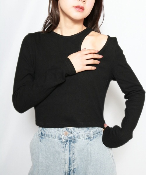 sevens(セブンズ)の「【sevens】サイドカットアウトトップス(Tシャツ/カットソー・レディース・ブラック/ホワイト/グリーン・FREE)」の3枚目の写真