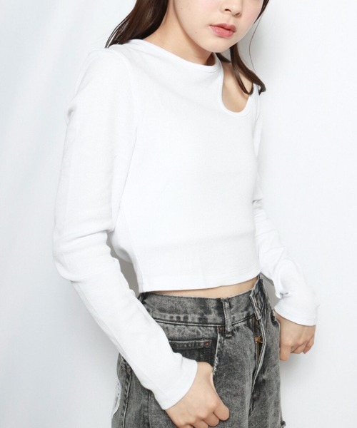 sevens(セブンズ)の「【sevens】サイドカットアウトトップス(Tシャツ/カットソー・レディース・ブラック/ホワイト/グリーン・FREE)」の4枚目の写真