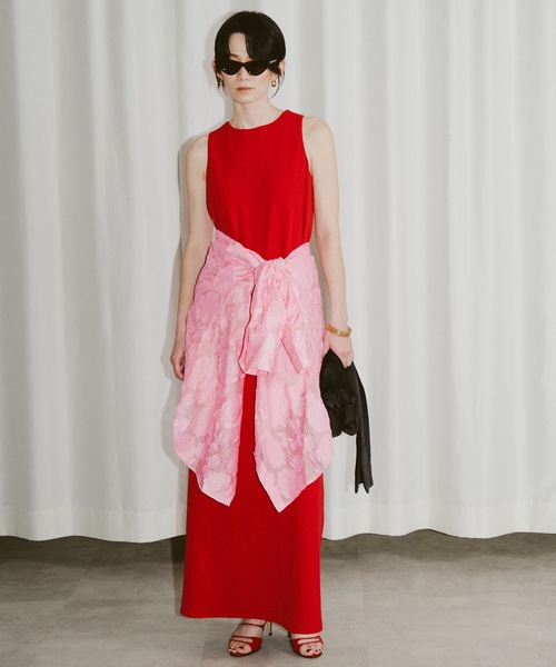 yae(ヤエ)の「Back twisted desing long dress / バックツイストデザインロングドレス(ワンピース・レディース・レッド/チャコールグレー/ブラック・36/38)」の11枚目の写真