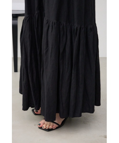 AZUL by moussy（アズールバイマウジー）の「リネンミックスマキシスカート（スカート・レディース・グリーン/ブラウン/レッド/ブラック/ライトベージュ・FREE）」の15枚目の写真