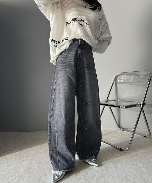 mily bilet（ミウィビレット）の「【mily bilet】動くたび、キラキラ輝くオーロラストーンが主役。ヴィンテージライクカーブデニムパンツ（デニムパンツ・レディース・ブルー/その他1/ブラック・X-LARGE/SMALL/MEDIUM/LARGE）」の19枚目の写真