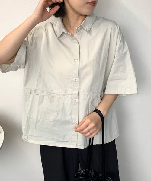 CRB(シーアールビー)の「バックフリル半袖シャツ(シャツ/ブラウス・レディース・ベージュ/ピンク/ライトグリーン/オフホワイト・F)」の18枚目の写真