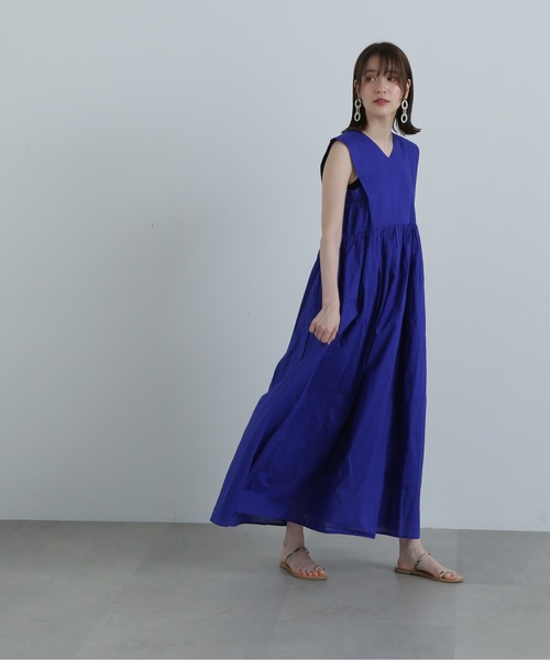 N.（N. Natural Beauty Basic）（エヌエヌナチュラルビューティーベーシック）の「◆コットンボイルVネックボリュームワンピース（ワンピース・レディース・レッド/ロイヤルブルー/ブラック・SMALL/MEDIUM）」の16枚目の写真