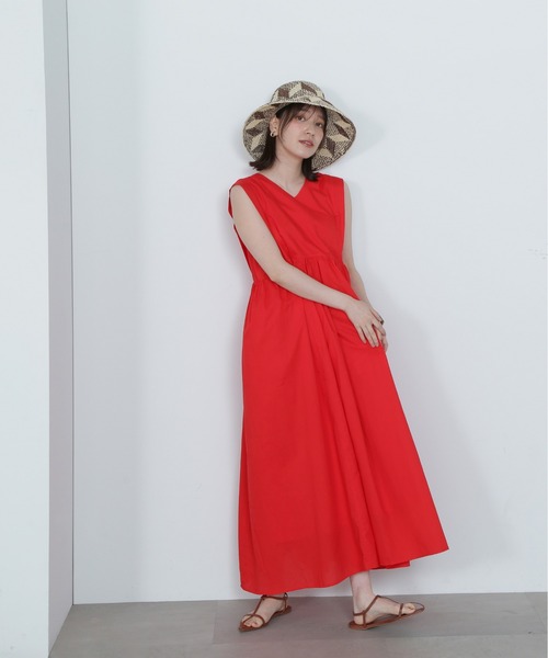 N.（N. Natural Beauty Basic）（エヌエヌナチュラルビューティーベーシック）の「◆コットンボイルVネックボリュームワンピース（ワンピース・レディース・レッド/ロイヤルブルー/ブラック・SMALL/MEDIUM）」の20枚目の写真