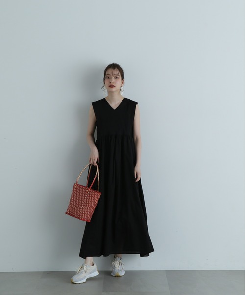 N.NBB コットンボイルVネックボリュームワンピース ブラック M N. Natural Beauty Basic*｜コットンボイルVネックボリューム