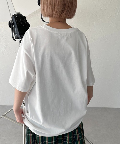 apres jour mignon(アプレジュールミニョン)の「アソートピグメントBIGロックTシャツ【ZOZOTOWN限定アイテム】(Tシャツ/カットソー・レディース・ブラック/ネイビー/ピンク/オフホワイト/ブルー/ホワイト系その他/ブラック系その他/ホワイト系その他2/ブラック系その他2/ブラック系その他3・X-LARGE/フリー)」の14枚目の写真