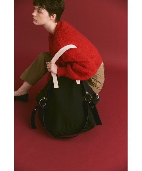 un/neu（アンノイ）の「フェイクレザーコンビスーパーBIGトート