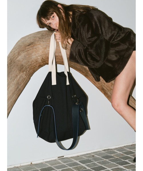 新品❗️ un/neu フェイクレザーコンビスーパーBIGトート アンノイ 黒 un/neu（アンノイ）の「フェイクレザーコンビスーパーBIGトート
