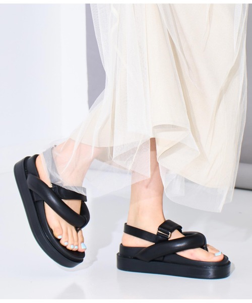 Settimissimo（セッティミッシモ）の「ボリュームトングベルクロサンダル（サンダル・レディース・アイボリー/ブラック・S/M/L）」の16枚目の写真