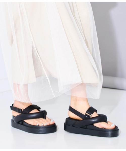 Settimissimo（セッティミッシモ）の「ボリュームトングベルクロサンダル（サンダル・レディース・アイボリー/ブラック・S/M/L）」の17枚目の写真