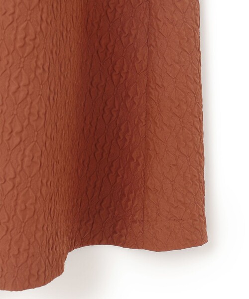 UNFILO（アンフィーロ）の「エンボスフレアスカート（スカート・レディース・ダークブラウン系/ブラック系・X-SMALL/SMALL/MEDIUM/LARGE）」の9枚目の写真