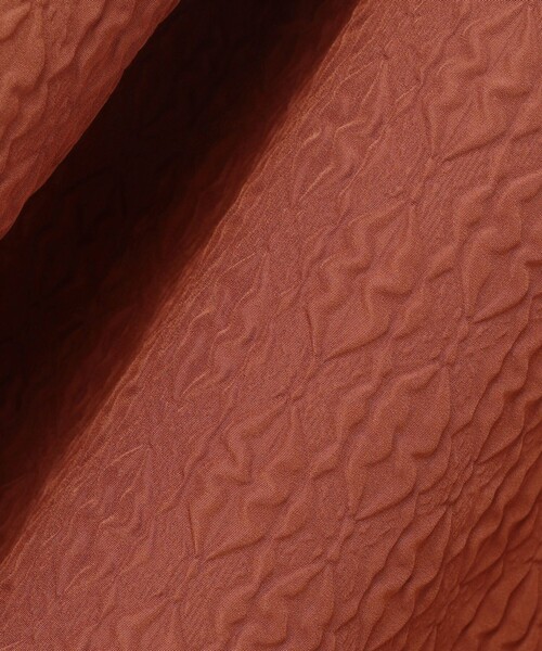 UNFILO（アンフィーロ）の「エンボスフレアスカート（スカート・レディース・ダークブラウン系/ブラック系・X-SMALL/SMALL/MEDIUM/LARGE）」の10枚目の写真