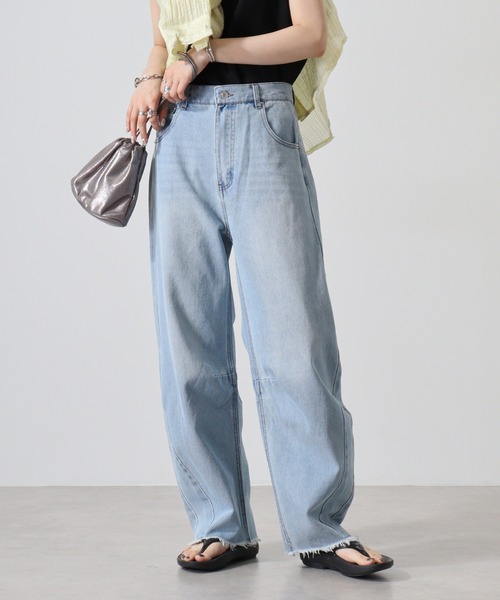 atONE(アットワン)の「加工デニムカーブパンツ(デニムパンツ・レディース・ブルー/オフホワイト/ブルー系その他2・M)」の3枚目の写真