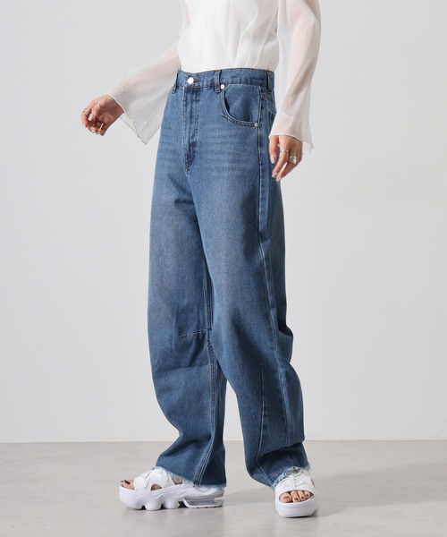 atONE(アットワン)の「加工デニムカーブパンツ(デニムパンツ・レディース・ブルー/オフホワイト/ブルー系その他2・M)」の20枚目の写真