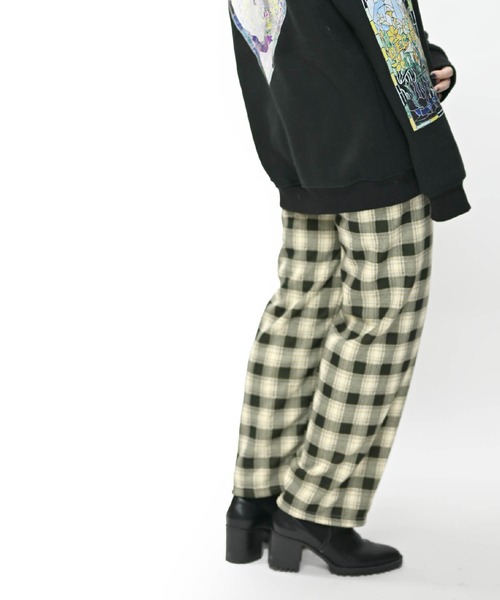 MARAI(マーライ)の「チェック柄裏ボアストレートパンツ(その他パンツ・レディース・ブルー/ブラック×ベージュ/ブラック×ホワイト/グリーン/ベージュ/ブラック・FREE)」の19枚目の写真
