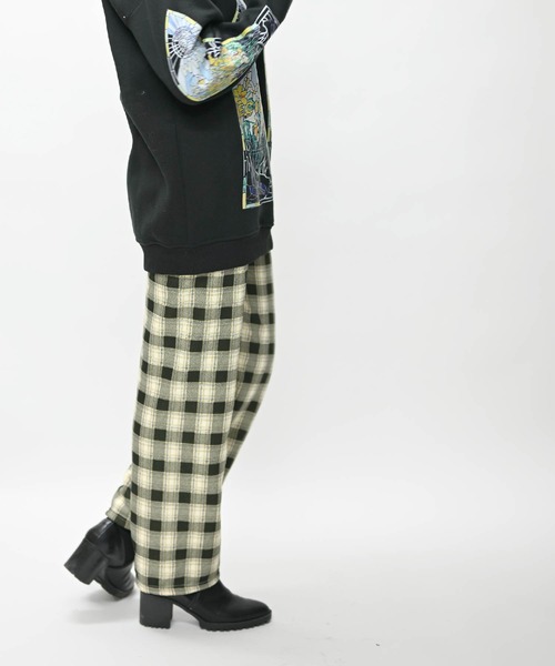 MARAI(マーライ)の「チェック柄裏ボアストレートパンツ(その他パンツ・レディース・ブルー/ブラック×ベージュ/ブラック×ホワイト/グリーン/ベージュ/ブラック・FREE)」の18枚目の写真