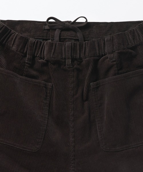 無印良品(ムジルシリョウヒン)の「紳士 木の実から作ったカポック混コーデュロイワイドパンツ(その他パンツ・メンズ・ダークブラウン/ブラウン系/ブラック・XL/L/M/S)」の19枚目の写真