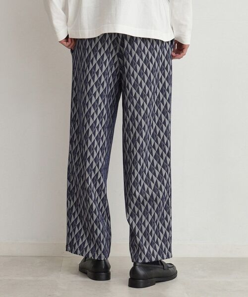 THE SHOP TK （ザ ショップ ティーケー ）の「◆【ヒルナンデス！で紹介】総柄ジャカードイージーパンツ（その他パンツ・メンズ・ネイビー系3/ブルー系その他5・03/02）」の4枚目の写真