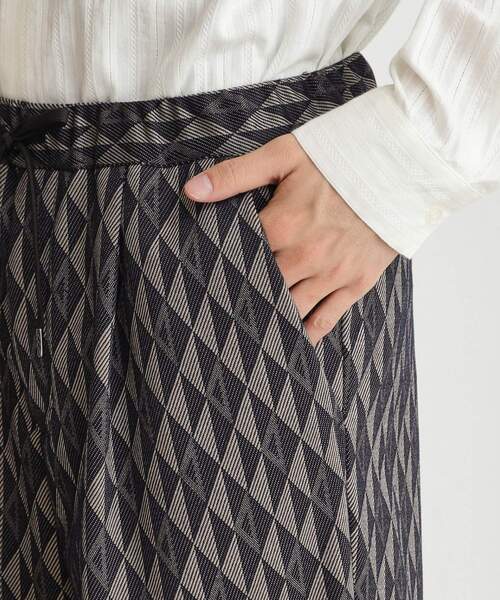 THE SHOP TK （ザ ショップ ティーケー ）の「◆【ヒルナンデス！で紹介】総柄ジャカードイージーパンツ（その他パンツ・メンズ・ネイビー系3/ブルー系その他5・03/02）」の15枚目の写真