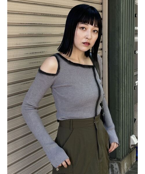 MURUA(ムルーア)の「カットアウトスプレーニット(ニット/セーター・レディース・グレー/モカ/ブルー/アイボリー・FREE)」の7枚目の写真