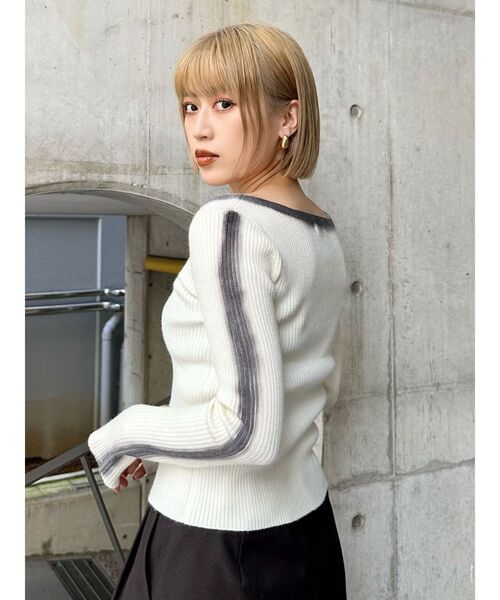 MURUA(ムルーア)の「カットアウトスプレーニット(ニット/セーター・レディース・グレー/モカ/ブルー/アイボリー・FREE)」の17枚目の写真