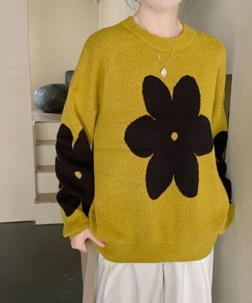 ECLIN（エクラン）の「配色フラワージャガードクルーネックニットプルオーバー（ニット/セーター・レディース・キャメル/ブルーグレー/ブラック/グレー・FREE）」の12枚目の写真