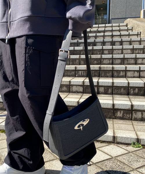 WEGO（ウィゴー）の「WEGO/BIGメタルパーツショルダー（ショルダーバッグ・レディース・レッド/ブラック/グレー・FREE）」の3枚目の写真